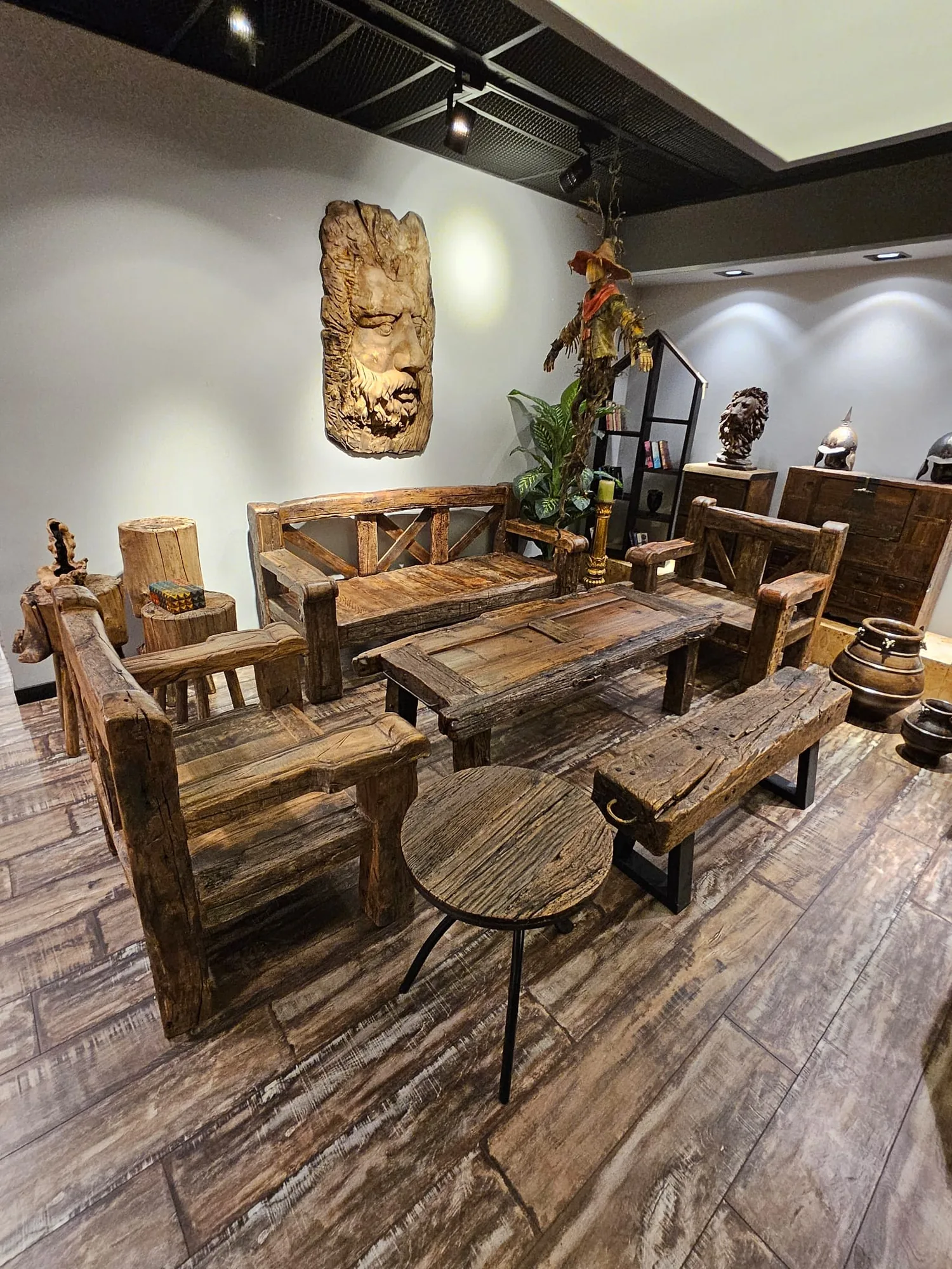 Showroomda oturma grupları