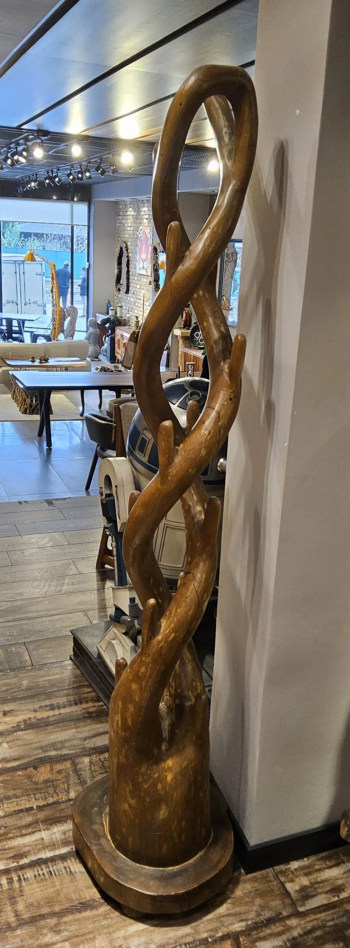 Spiral ahşap heykel
